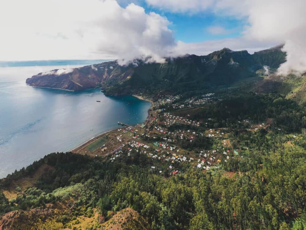 Robinson-Crusoe-Island2-2-e1659334789875.jpg